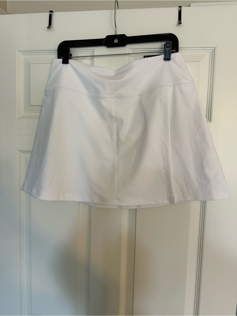 NWT Abercrombie & Fitch Women's White A-Line Skort - Classic Versatile Style